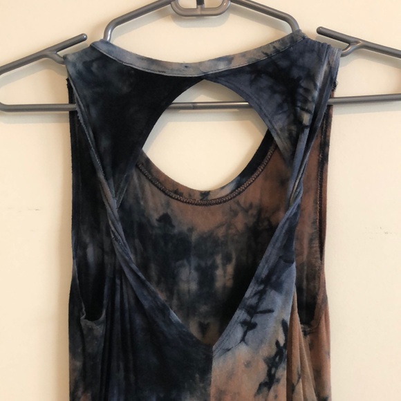 Tie Dye Bodycon Midi Dress 🔥💥 - Picture 4 of 5